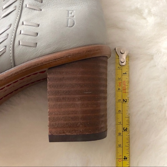 ED by ELLEN DeGENERES Susumu Leather Ankle Boots Sz 7.5 - Picture 6 of 10